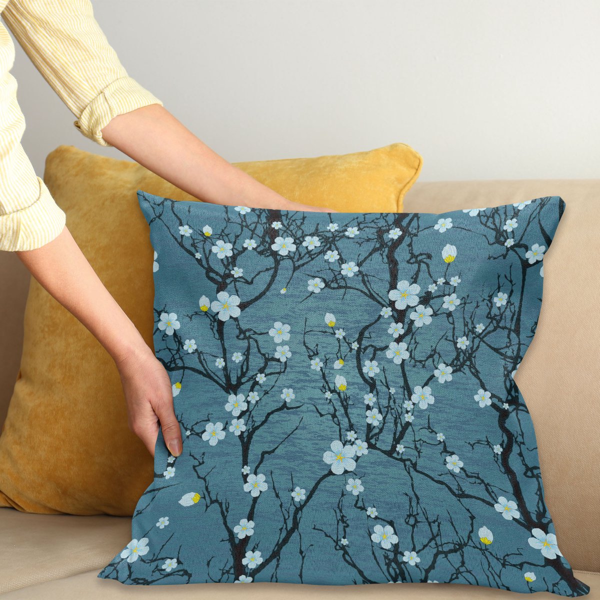 ABAKUHAUS Bloemen Sierkussenhoes, Sakura Boom Takken Licht Japans Kersen Bloesem Lente Vorm, Decoratieve Vierkante Sierkussenhoes, 45 x 45 cm, Blauw