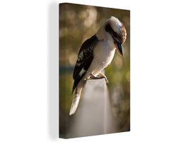Canvas schilderij 80x120 cm - Wanddecoratie Een kookaburra die zit op een railing - Muurdecoratie woonkamer - Slaapkamer decoratie - Kamer accessoires - Schilderijen op canvas