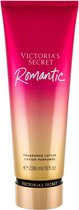 Victoria's Secret Body Lotion Romantic Fantasies 236 ml - Voor Vrouwen