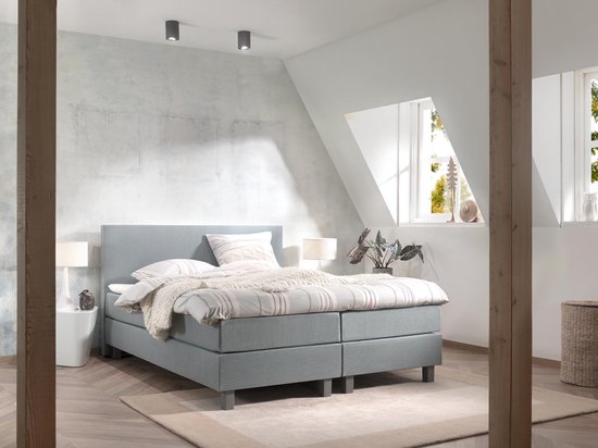 Boxspring inclusief Topdekmatras - Lichtblauw - 180x200 - Tweepersoons Bed  | bol.com
