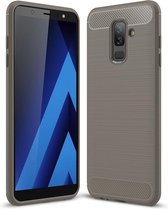 Brushed Texture Carbon Fibre Shockproof TPU Case voor Galaxy A6 + (2018) (Grijs)