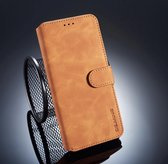 DG.MING Retro Oil Side Horizontal Flip Case voor Galaxy A7 (2018), met houder & kaartsleuven & portemonnee (bruin)