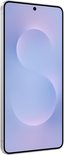 Grijze smartphone met een grote, lichtpaarse S op het scherm.