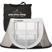 AeroMoov Campingbedje / Reisbedje met matras - voor baby én peuter - met bodemverhoger - Opgezet in 2s - White Sand