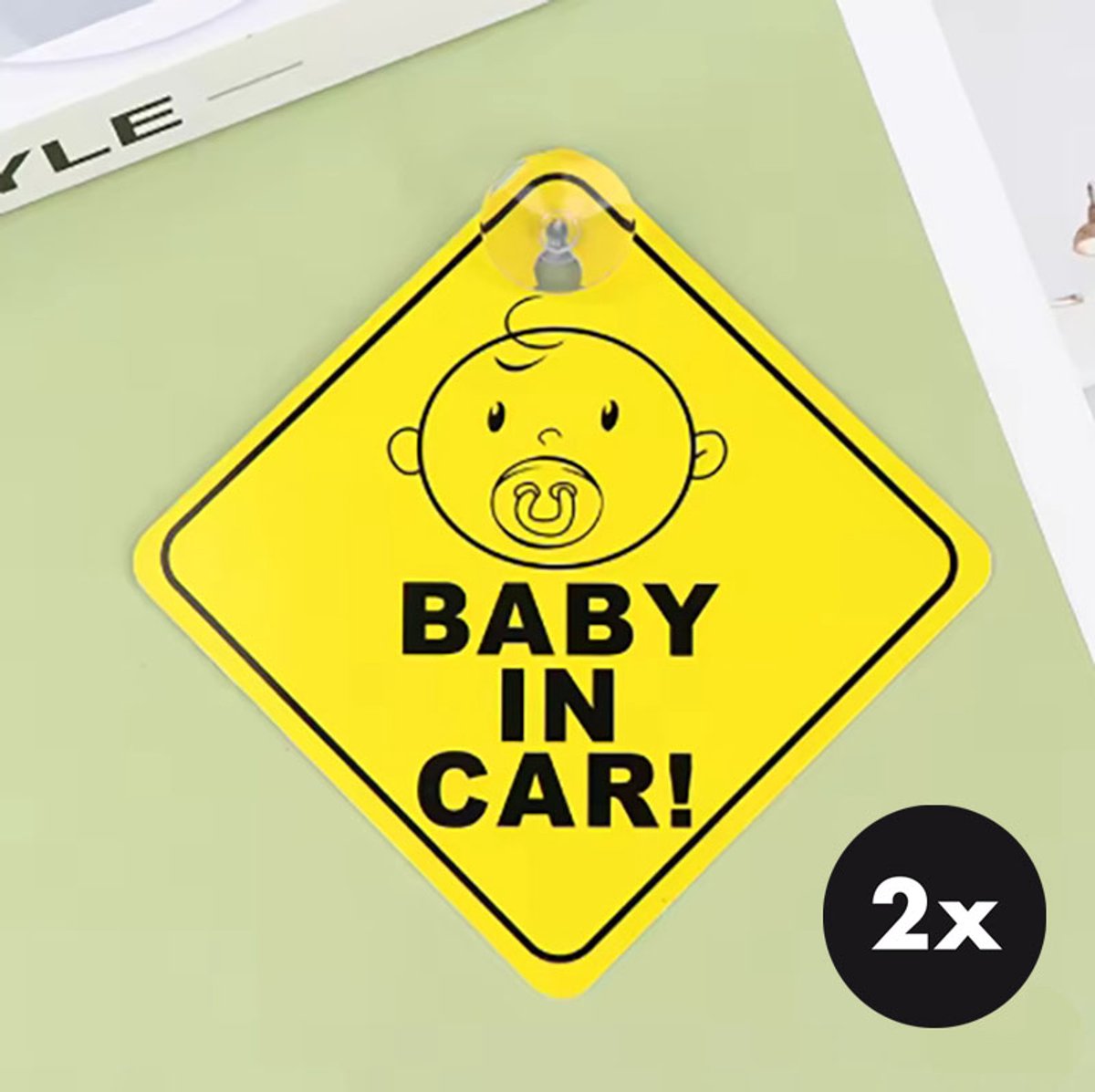 Actie4you® - Baby on Board – Baby in Car – Bordje met Zuignap – Geel – 12x12CM – Model E – 2 Stuks
