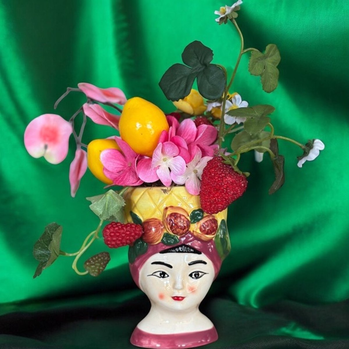 Seta Fiori Frida Kahlo – Keramieken vaas met Fruit en Gezicht | Tutti Frutti Diva multicolor