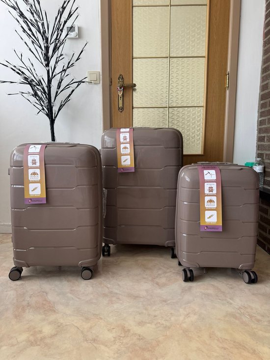Bera Kofferset – 3-Delig – 45L Handbagage + 70L Medium + 110L Grote Koffer – Lichtgewicht – Stevig – 360° Geruisloze Wielen – TSA Slot – Modern Reiskofferdesign – Beige