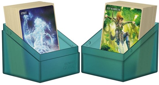 Twee turquoise Ultimate Guard doosjes met kaarten, waaronder een 'Spirit' en een 'Elf Warrior'.