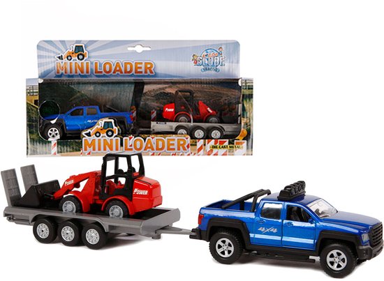 Een blauwe pick-uptruck met een rode minishovel op een grijze aanhanger in de verpakking.