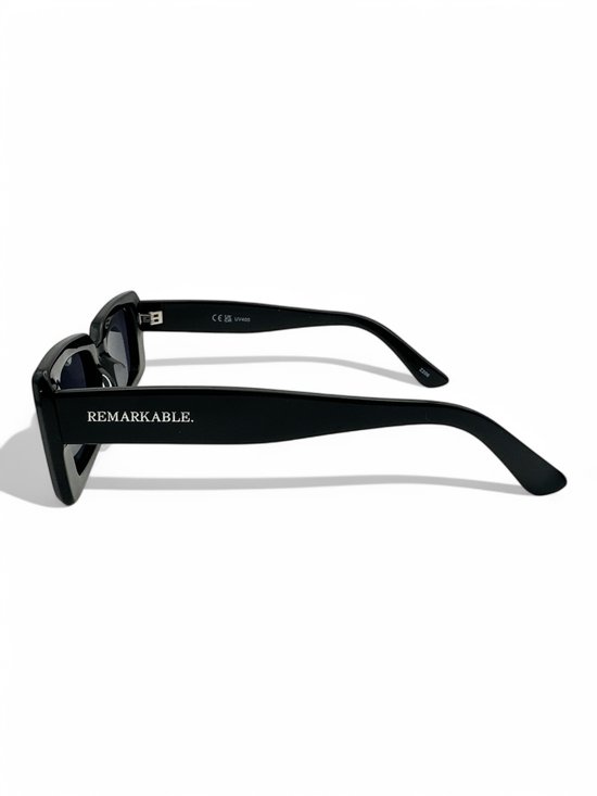 The Brand Remarkable - Zonnebril Unisex - Zonnebril Dames - Zonnebril Heren - Vierkante Zonnebril - Zwart / Zwart - UV400 - Luxe & Trendy Zonnebril - Designer Zonnebril - Mode Zonnebril 2025 - Inclusief Beschermhoes - Hoogwaardig Acetaat - Cat. 3 van The Brand Remarkable — afbeelding 3