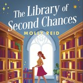 Boekomslag 'The Library of Second Chances' door Molly Reid met een vrouw tussen boekenkasten bij een raam.
