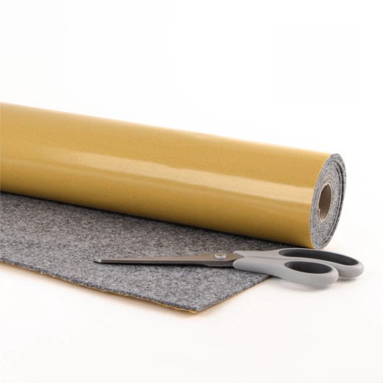 Grijze zelfklevende viltrol met een schaar erop, voor auto- of camperbekleding.