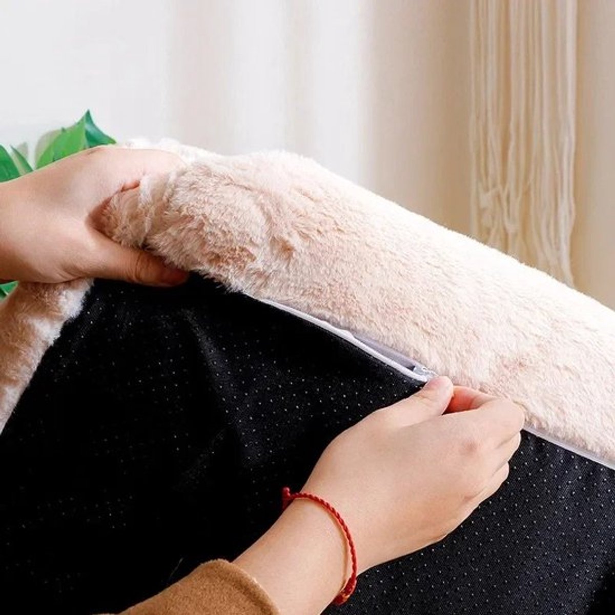 Gran VidaÂ® - Kattenmand - Warm en Zacht - Met Antislip Onderkant - Comfortabel Pluche - Voor Kleine en Middelgrote Honden en Katten - Beige - 65 x 46 x 30 cm
