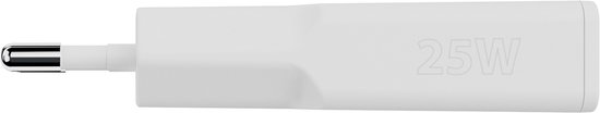 Witte Xtorm 25W oplader met twee platte pinnen en een USB-C poort.