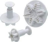 KitchenCraft Plunger cutter / uitsteker - set van 3 - sneeuwvlokken - Sweetly Does It | Kitchen Craft