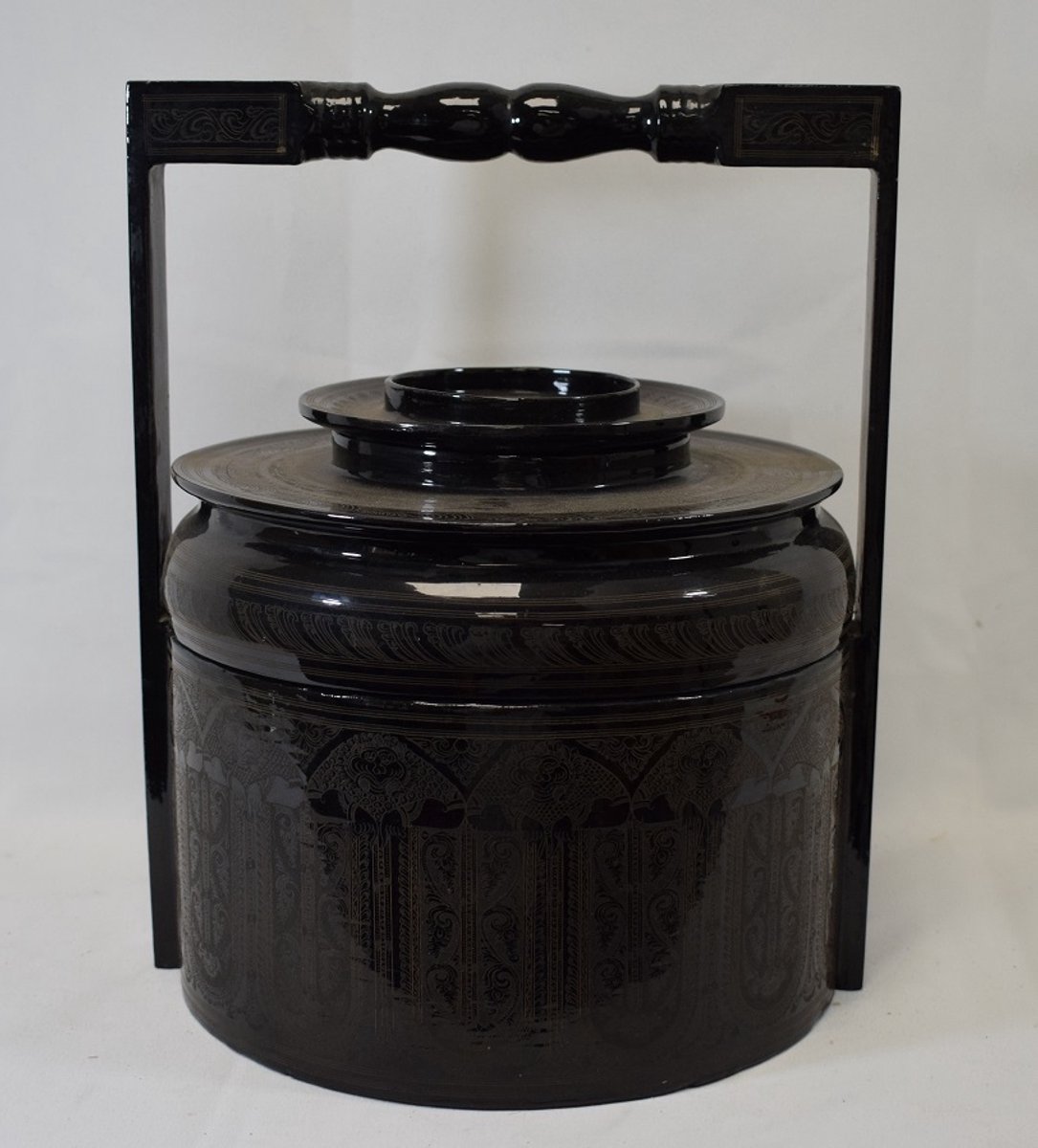 ZoeZo Design - woondecoratie - Aziatisch - Birma - decoratieve foodholder - zwart - bamboe - Hoogte 35 cm - Ø 23 cm - voorraadbus - opberger