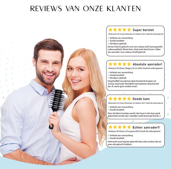 Een koppel poseert met de zwarte haarborstel. Klantrecensies staan op de achtergrond.