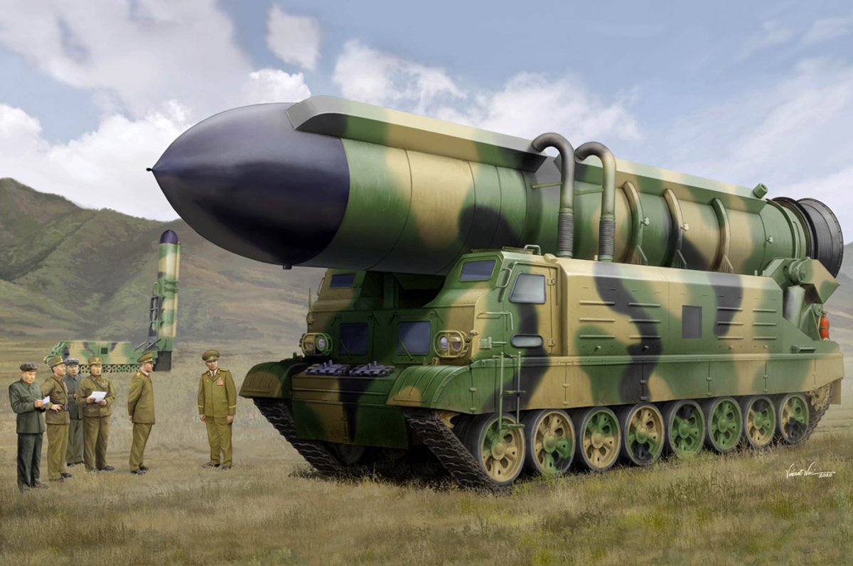 HobbyBoss Modelbouwpakket Militaire voertuigen - 84544 DPRK Pukguksong-2 Plastic - 1:35 - Modelbouw