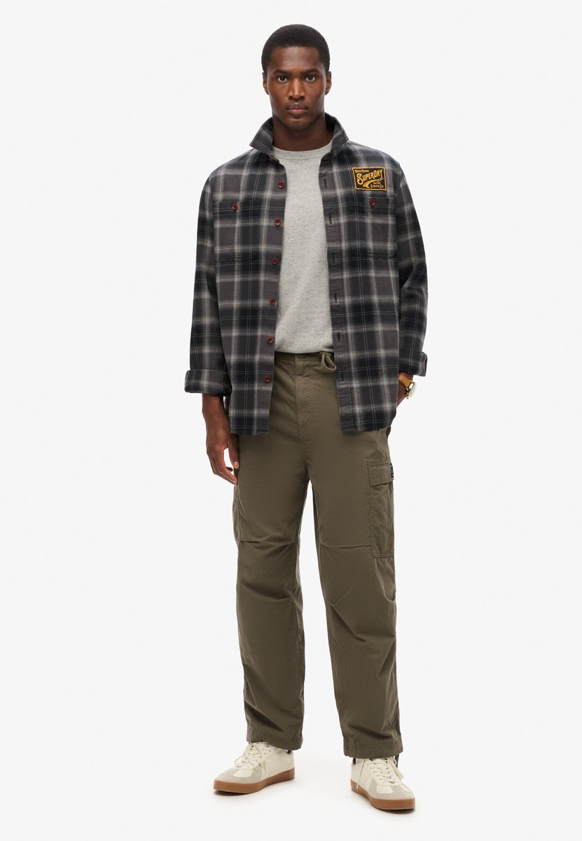 Superdry Parachute Grip broek Heren Broeken Olijf
