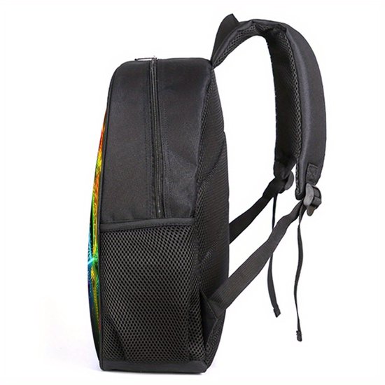 Zijkant van een zwarte rugzak met neon gamecontrollerprint en mesh zijvak.