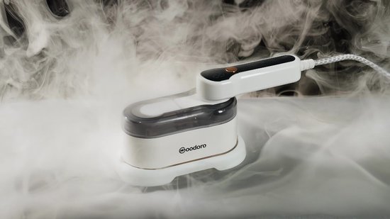 Stoomapparaat Kleding & Reisstrijkijzer - In 9s Warm - 2000W - Steamer - Mini Strijkijzer - Handstomer - 3 Stoomstanden - Krachtig - LCD Display - Woodoro
