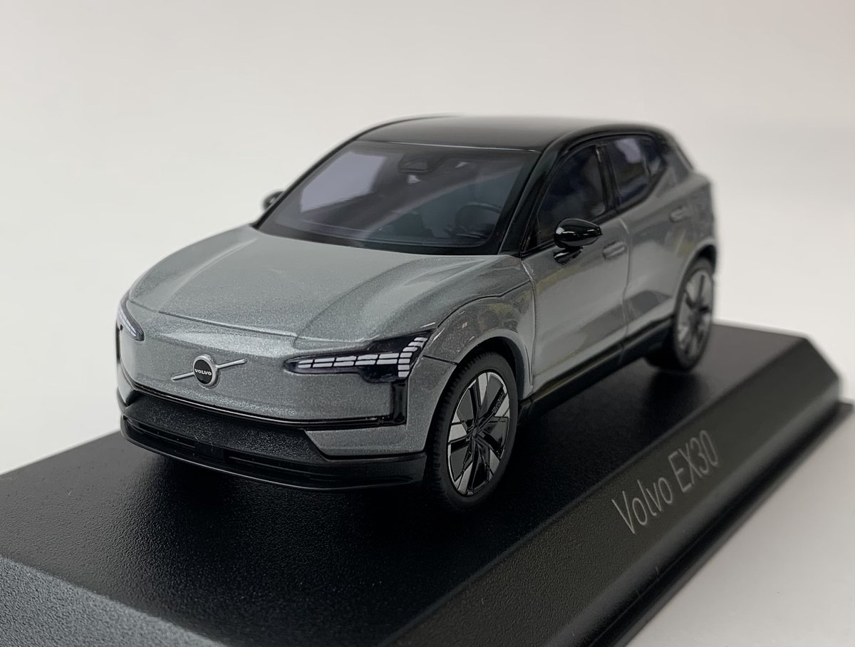 Volvo EX30 2024 - 1:43 - Norev