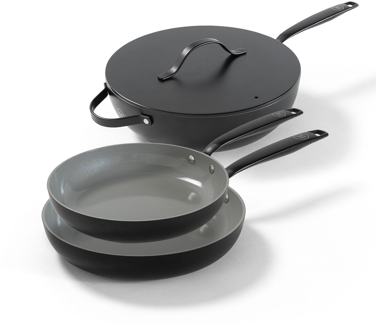 BE Living 3-delige Pannenset - Ø 24 & 28 cm Koekenpan + Ø 30 cm Wokpan - Bakpan - Keramisch - PFAS Vrij Anti Aanbak - Inductie Pannen - Zwart - Essential Series