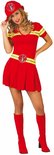 Vrouw in rood brandweerpak met geplooide rok, gele en zilveren strepen op de mouwen en riem, en een rode helm.