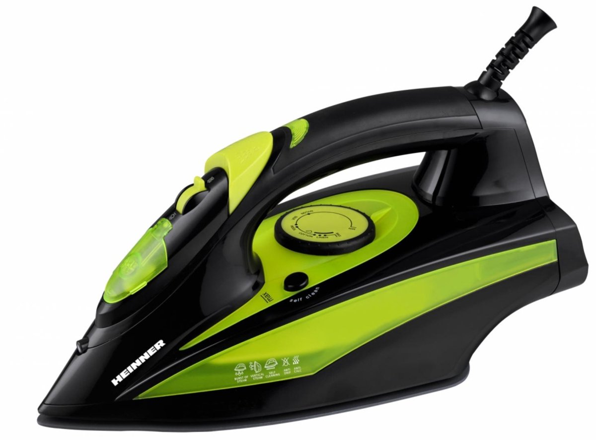 Heinner Stoomstrijkijzer – 2400 W – Keramische Zoolplaat – Waterreservoir 330 ml – Stoom 16 ± 4 g/min – Stoomstoot 70 g/min – Automatische Uitschakeling – Groen/Zwart