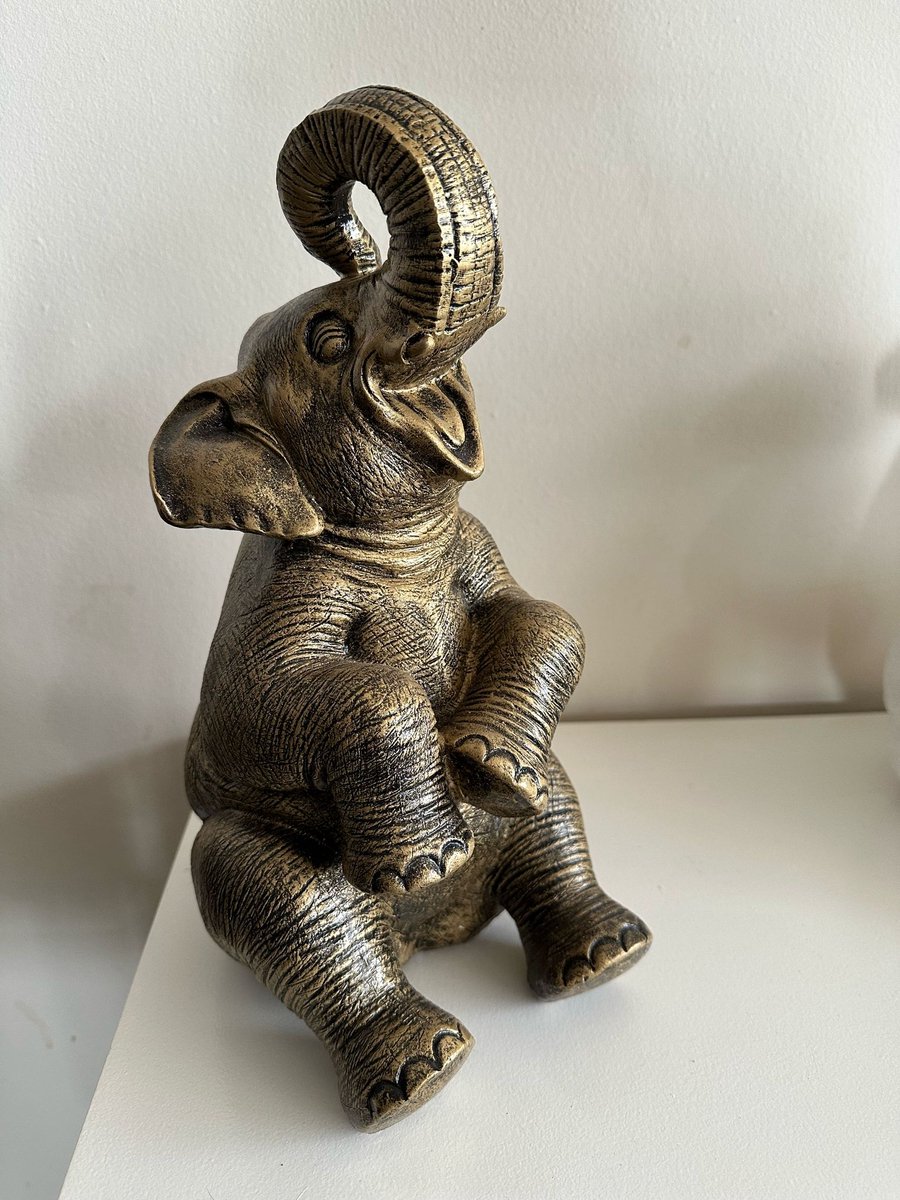 Goodyz - Jungle dieren -Olifant - Olifant zittend- slurf omhoog -Brons - 35cm hoog