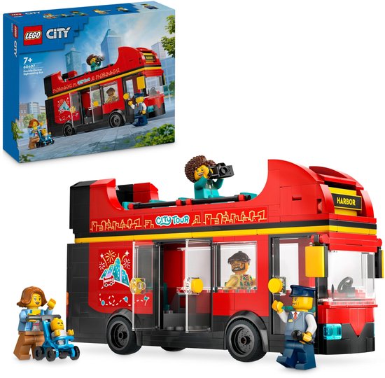 Rode LEGO dubbeldekker bus met "City Tour" op de zijkant, inclusief minifiguren van toeristen en een buschauffeur. De verpakking staat ernaast.