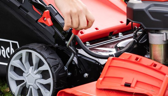 Scheppach Grasmaaier Benzine MS225-56 - Zelfrijdend - Mulchfunctie - 56cm maaibreedte - 4-takt - 224cc - 6pk - Voor tuinen tot 2200m² - met 65L opvangbak van Scheppach — afbeelding 2