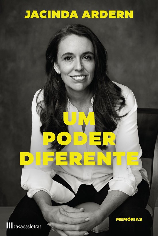 Jacinda Ardern, auteur van 'Um Poder Diferente' (een andere macht), in een witte blouse.