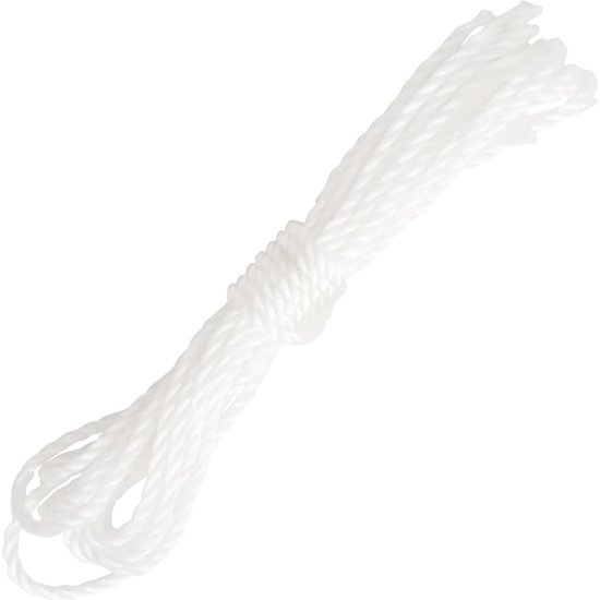 Afgerolde witte touwen met een dikte van 8 mm.