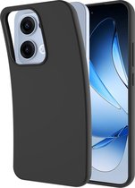 Zwart telefoonhoesje dat over een Oppo Reno13 telefoon wordt geschoven.