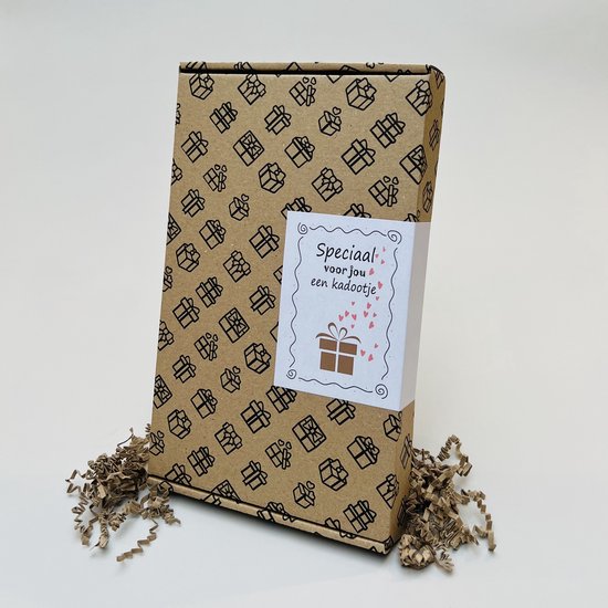 Kraamcadeau baby - cadeau door de brievenbus - slabbetje welkom klein wonder - snoepjes - slab bedrukt - geboorte baby - zwangerschapscadeau - baby geschenk - baby cadeau per post — afbeelding 3