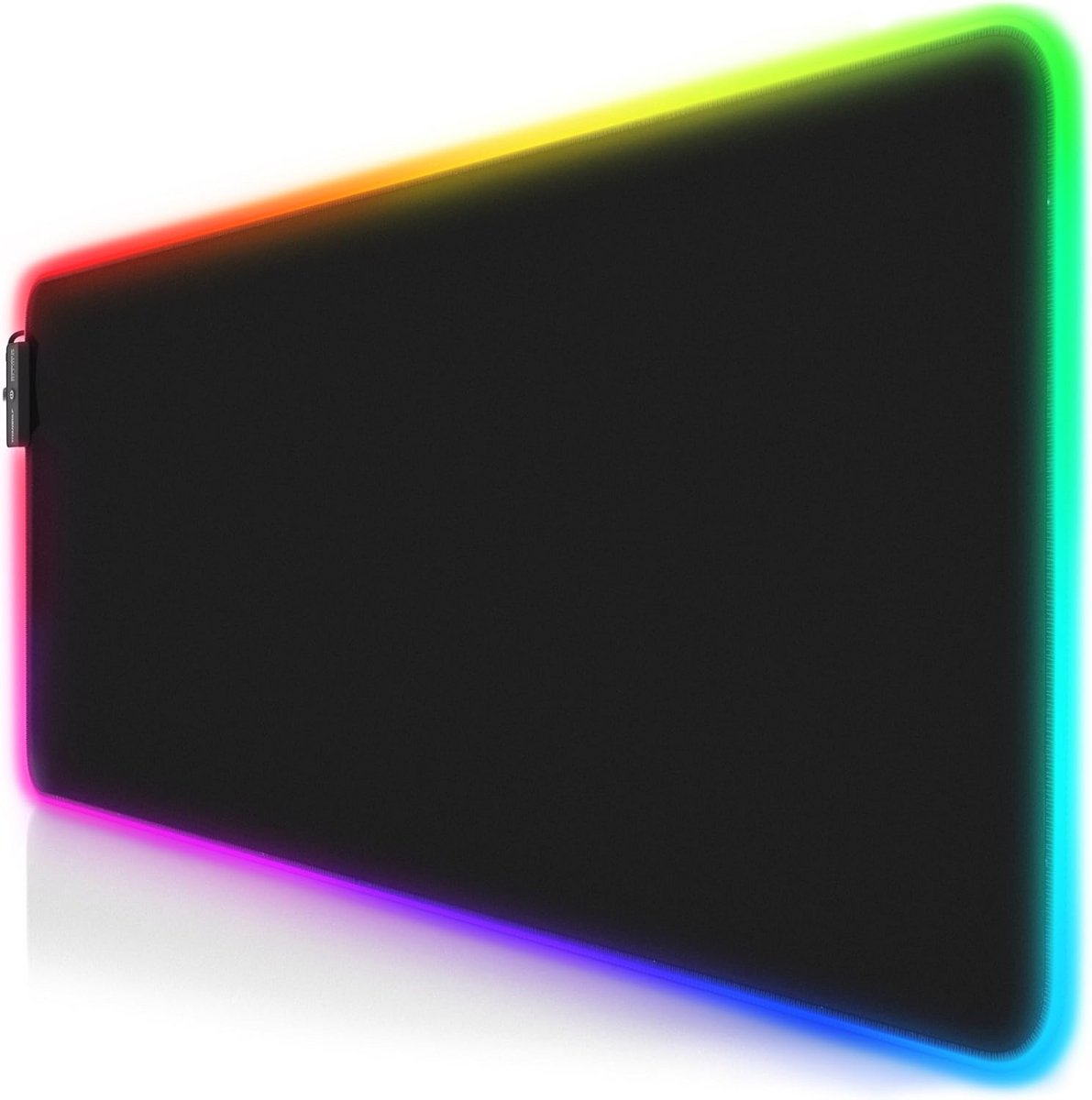 RGB Gaming Muismat XXL met LED Verlichting - 800x300 mm - 11 Verlichtingsmodi - Afwasbaar en Antislip
