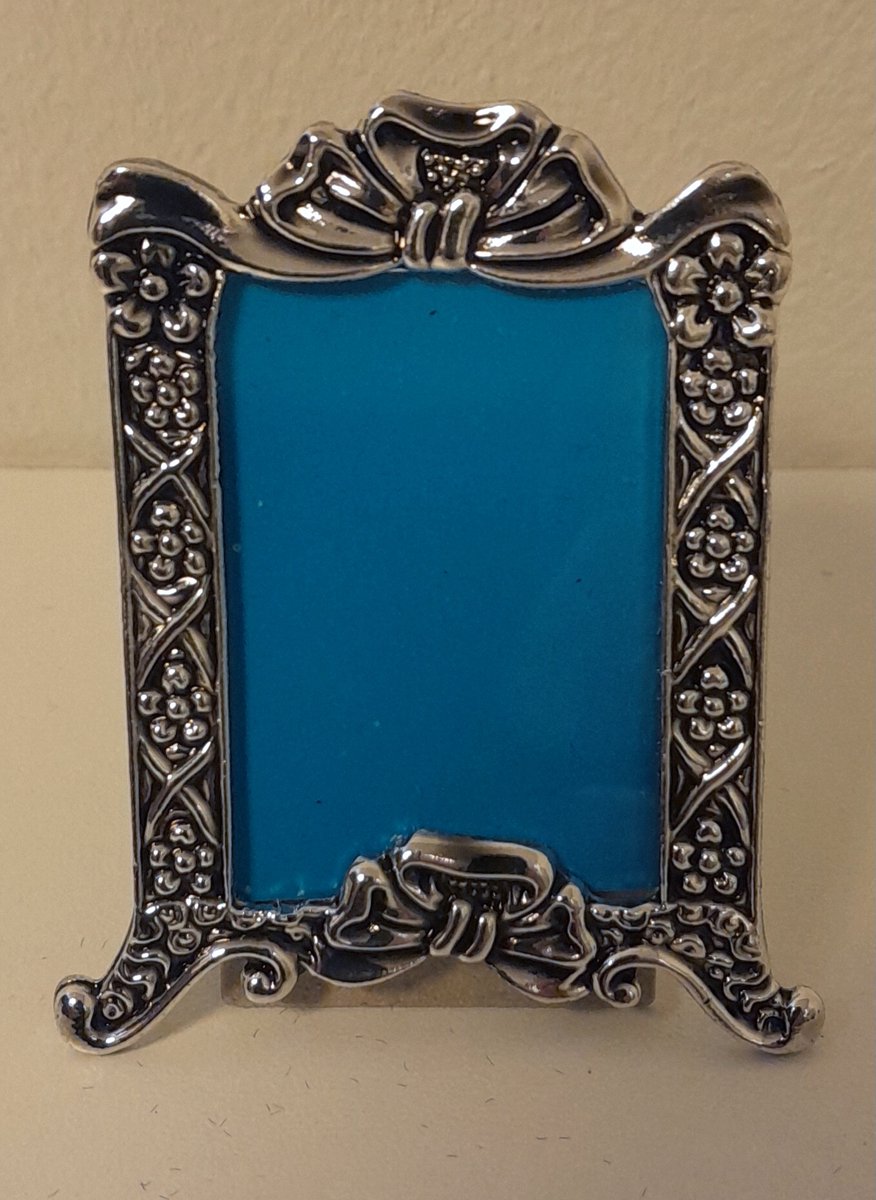 Fotolijst - Pasfotolijstje - glanzend - strikje - 3x4cm - Zilver