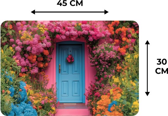Set de table de 45x30 cm avec un imprimé d'une maison rose avec une porte bleue, entourée de fleurs colorées.