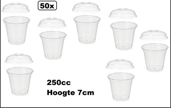50 plastic bekers van 250cc met platte deksels, hoogte 7cm.