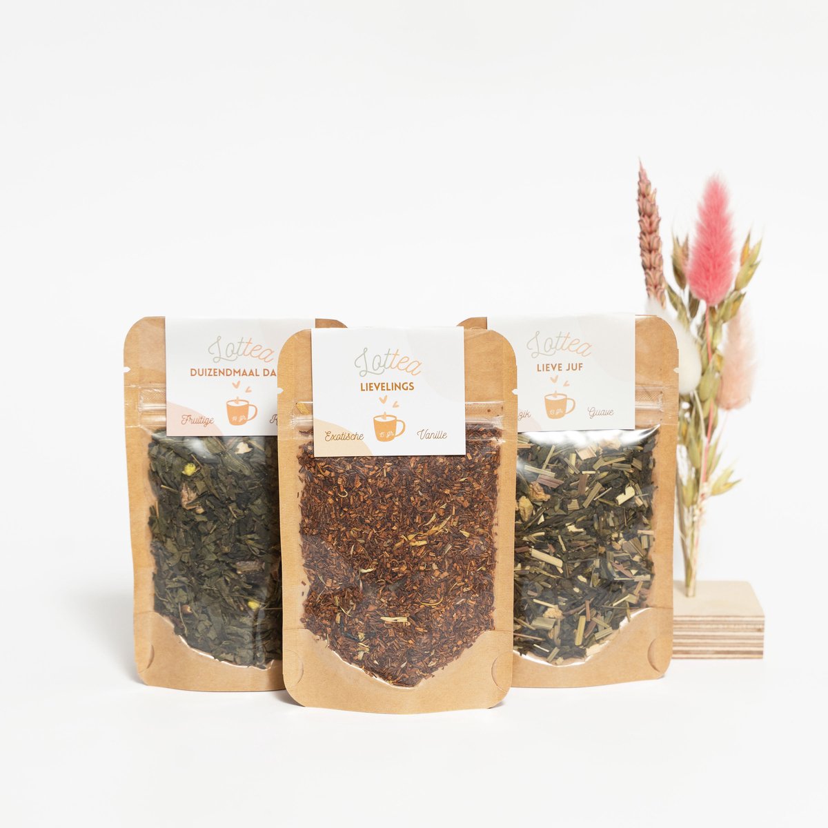 Lottea Giftset Theeproeverij 'De Allerliefste Juf' - dag van de leraar, bedankt juf, juf cadeau, juf cadeautjes, thee cadeau, thee pakket, thee geschenk, cadeau set, gift set, einde schooljaar cadeautje juf, afscheid juf, juf, afscheid leraar