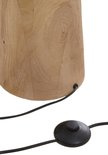Zwarte voetbedieningsschakelaar en kabel aan de onderkant van een houten lamp.