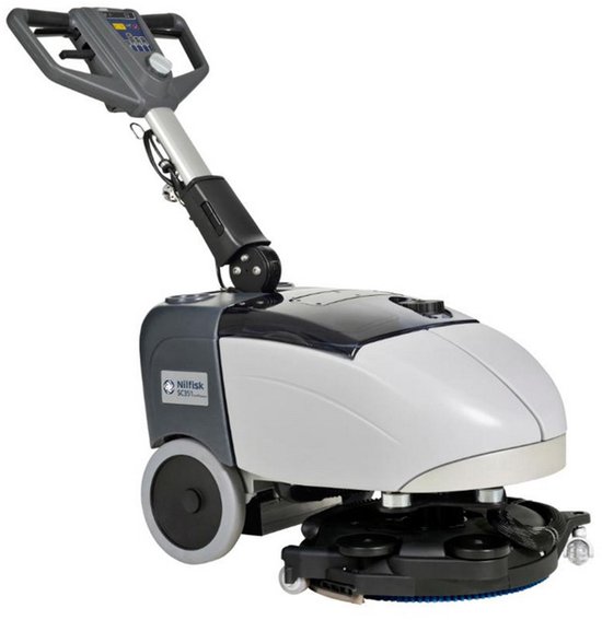 Grijze en witte Nilfisk SC351 schrob-/zuigmachine met verstelbare handgreep en grote wielen.