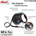 Zwarte Flexi rolriem met blauwe details, 5m, M, max 25kg. Ergonomische greep, robuuste riem, comfortabel remsysteem.