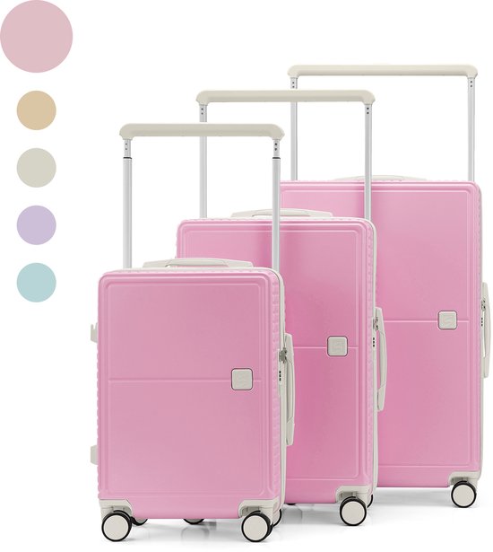 Drie roze koffers in verschillende maten, elk met een uitschuifbare handgreep en vier wielen. Naast de koffers staan gekleurde cirkels: roze, beige, grijs, paars en cyaan.