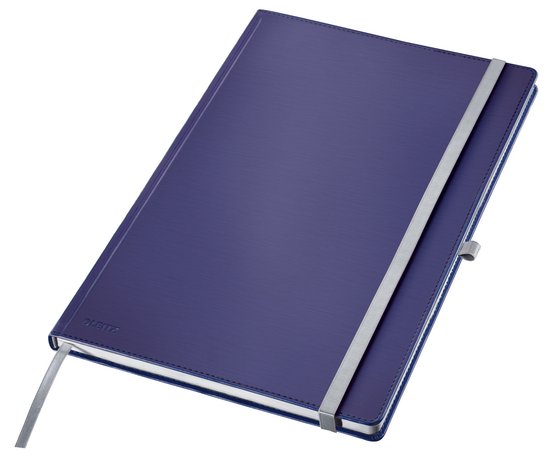 Paars A4 notitieboek met gestreepte kaft, elastische sluiting en leeslint.