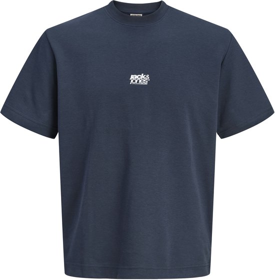 Donkerblauw T-shirt met een kleine witte 'jack&jones' logo op de borst.