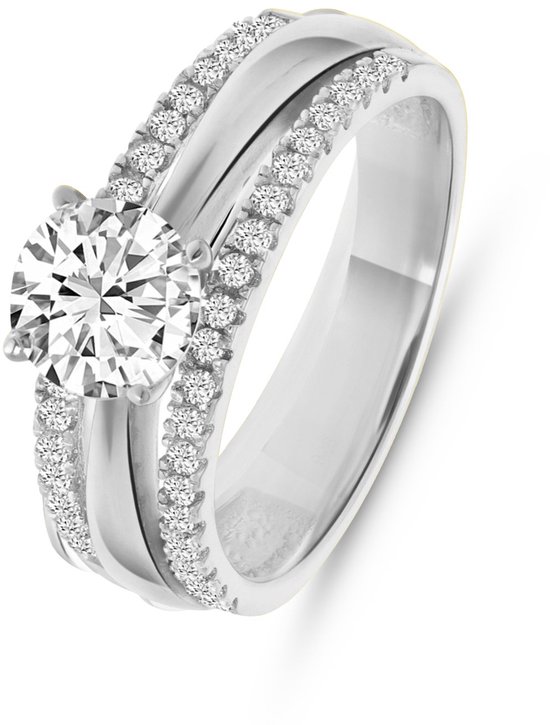 Bague en argent avec zircone