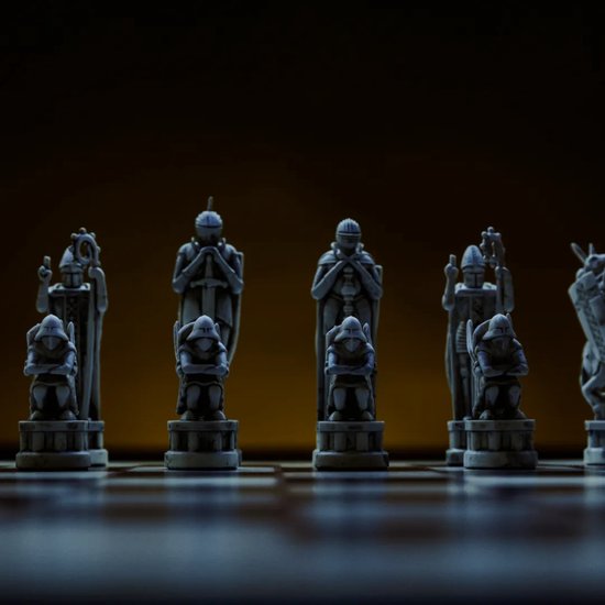 GoChess Wizard - Harry Potter Schaakspel - Slim Elektronisch Schaakbord met App – AI Schaakcomputer & Online Multiplayer – 32 Niveau’s – LED Coaching – Oplaadbaar & Bluetooth – Inclusief Schaakstukken