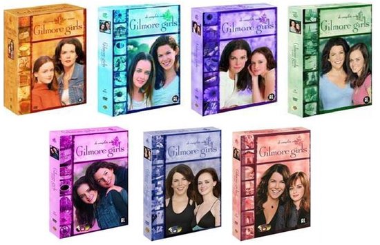Verschillende seizoenen van Gilmore Girls dvd-boxen, elk met een afbeelding van Lorelai en Rory.